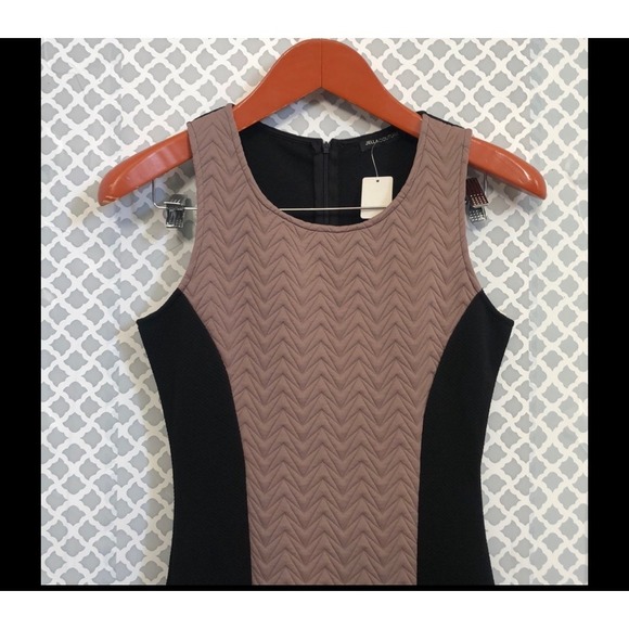 Jella Couture Black Beige Chevron Panel Sheath Dress Women's Size Small - Picture 5 of 6